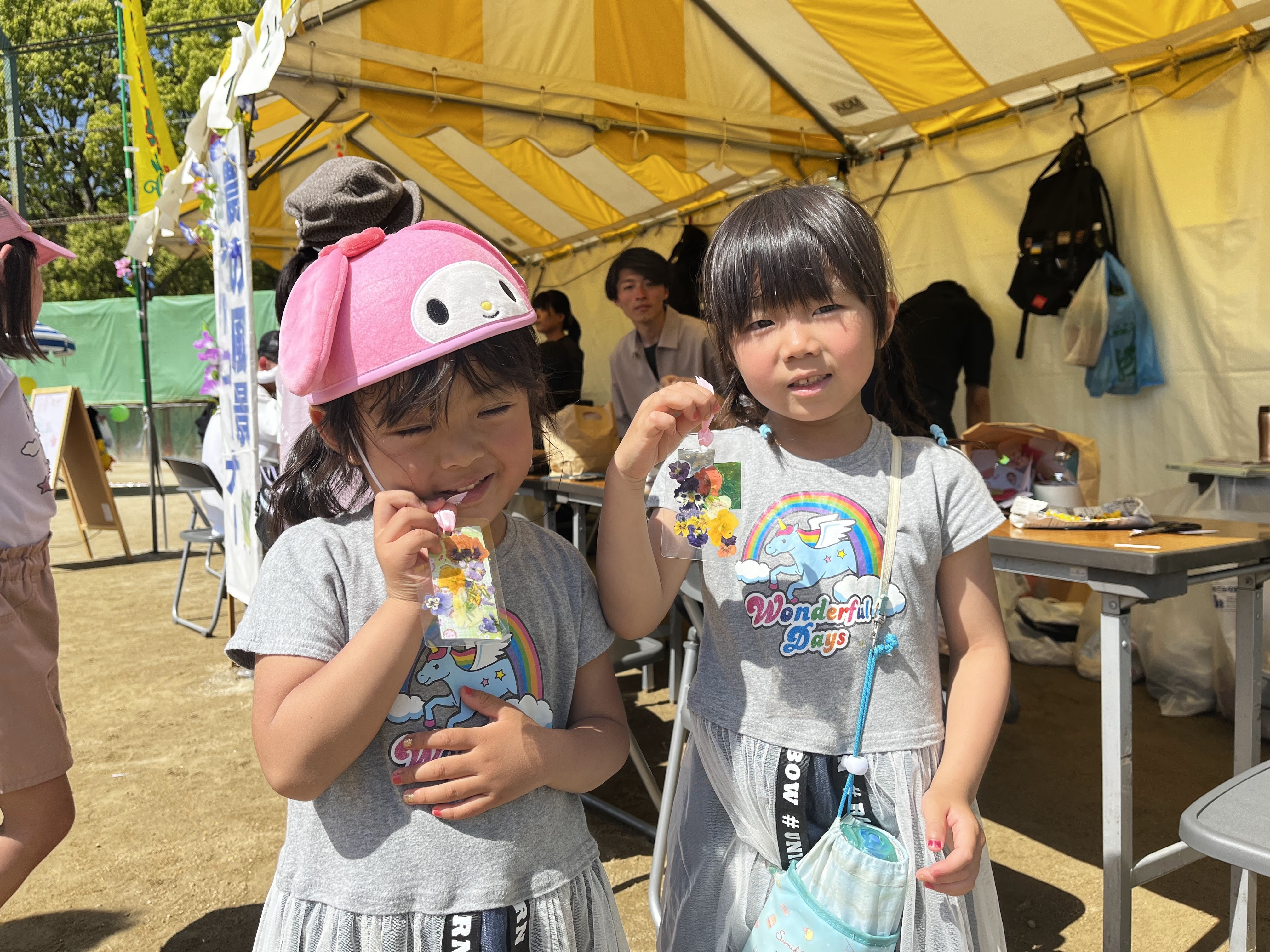 しおり作り(江戸川区提供)